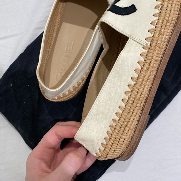 Chanel 18C lambskin leather CC woven raffia espadrilles - Picture 8 of 9
